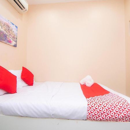 Oyo 1224 Hotel Hajah Rohayah Tanjong Malim Exterior foto